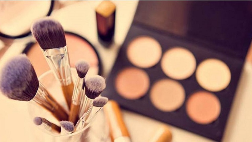 How Early Should You Do Your Makeup Before an Event: Makeup Timeline Suggestions